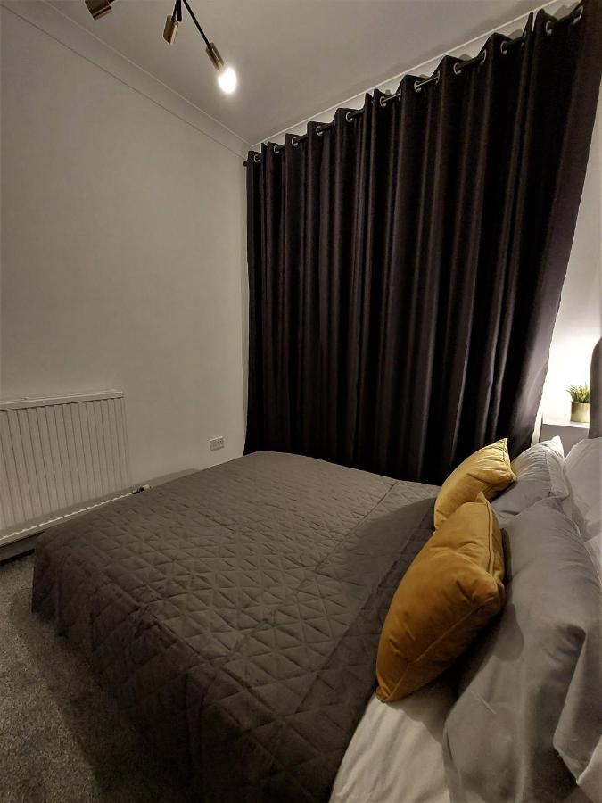 Modern & Bright, G/F, 1Br Apt. Real Hidden Gem Apartment Hamilton Exterior foto